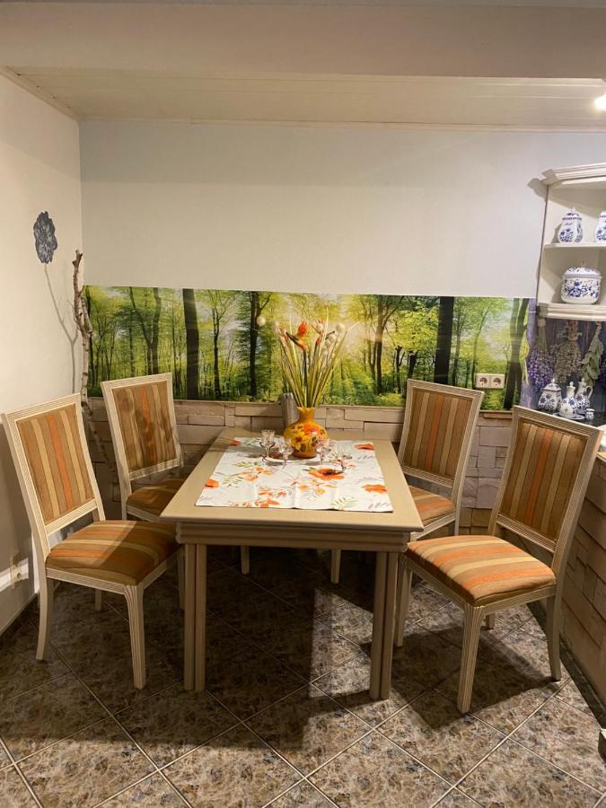 Grosse Helle Wohnung Am Wald In Bad Saarow Nahe Gruenheide Und Berlin Souterrain Exterior photo